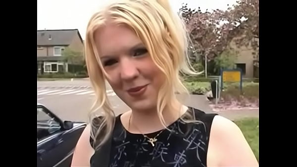 Play MP4 - Tieners voor geld - Christina voor geld