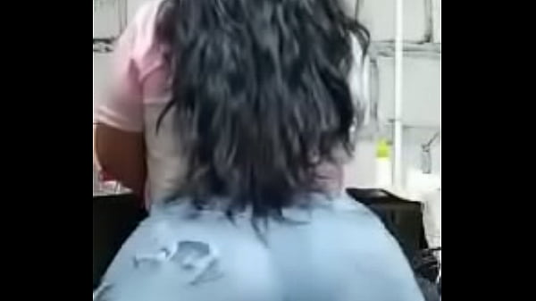 Video para el moviendo las nalgas 