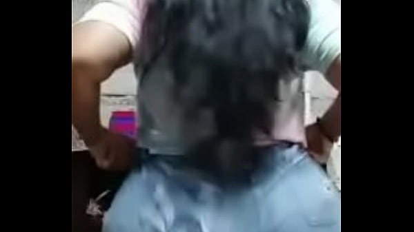 Nonton Video Para El Moviendo Las Nalgas thumbnail