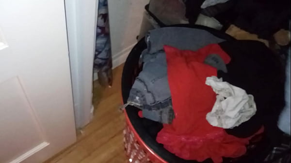 Play MP4 - Smelling Panties