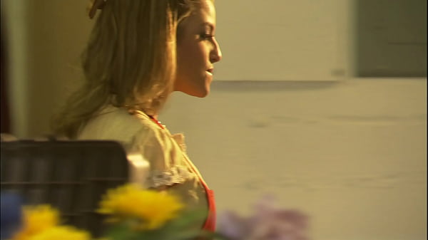 Alexis Love Bangs Her Mouth With Ice Cream Before Sex thumbnail