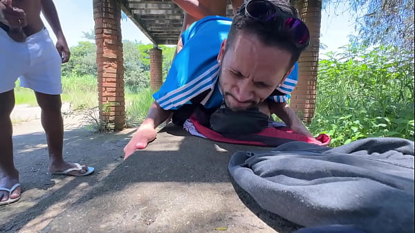 Play MP4 - maior putaria na trilha&comma; muito leite no cuzinho deles &period;