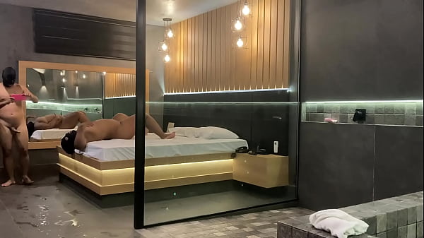Sentou gostoso na minha rola. 