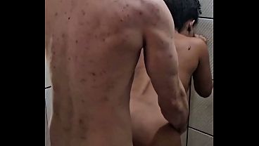 Minha cunhada safada me chamou pra concertar a geladeira mas na verdade ela queria era velar rola. (Completo no Red) 