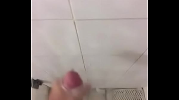 Batendo uma r&aacute_pidinha no banho