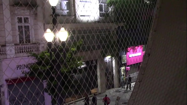 Sexo A Tr&ecirc;s Na Kit Muitas Rolas Na Boca Da Safada Gostosa. thumbnail