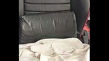 Masturbandome En Mi Silla Gamer, Super Rico, Pene De 20 Centimetros thumbnail