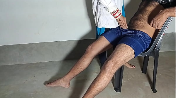 हॉस्पिटल में भोली जवान_नर्स को पटाकर वही कुर्सी पर_चोदा XXX Nurse_Sex