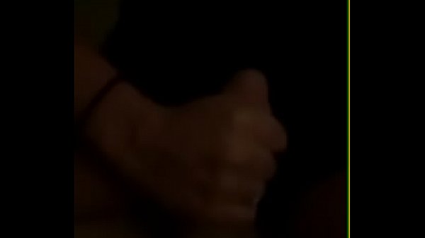 girlfriend giving me handjob w lotion til i nut