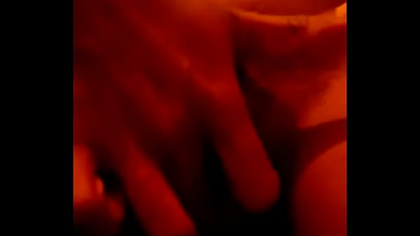 Tamil girl rubbing her pink_pussy