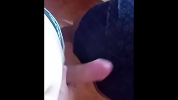 Casada oferecenu sua boceta para vingar o chifre 