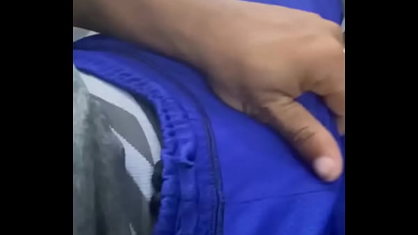 Cara ficou me olhando de pau duro 