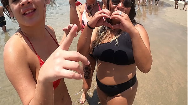 Play MP4 - Carnaval 2023 na praia de Ilha comprida &period; Paola Gurgel - Fada Mel - Paty Bumbum