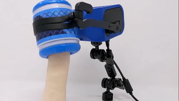 See this robot suck a cock 