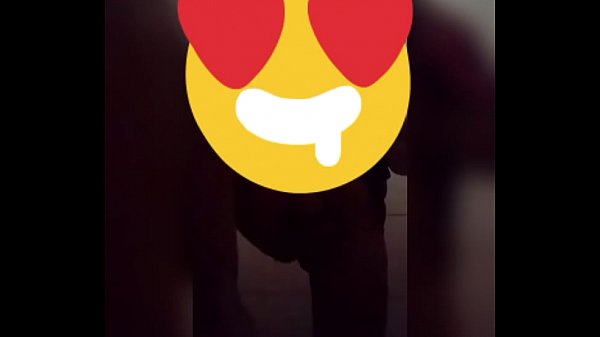 Baile erótico_se moja_toda cuando metesus dedos