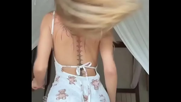 This trend's missing one key ingredient you preferably standing very close behind me 