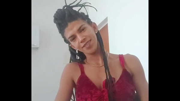 Play MP4 - Daniela fazendo camera em casa