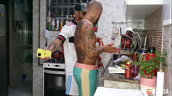 Play MP4 - A hist&oacute;ria do marido que n&atilde;o ajuda em casa e quer sexo o tempo todo &lpar;ferativo1&rpar;&rpar;