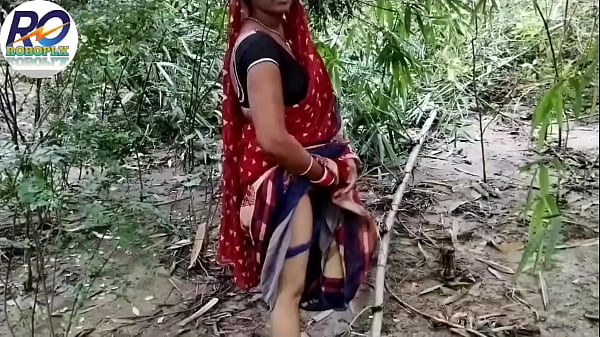 Play MP4 - Fast time&comma; Bhabhi called to fuck in the jungle&comma; removed her saree and blouse and showed her pussy and boobs and inserted her dick in her ass from behind&comma; Hindi audio&comma; Claire Vaise