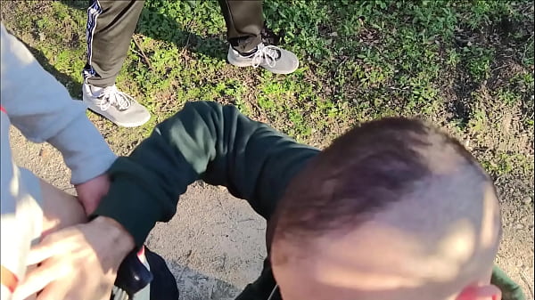 Sucking dicks on cruising 