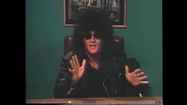 Enjoy gorgeous_blonde hottie Rebecca Wild taking part in parodyThe Howard Sperm Show where that whimsical dudetakes interviewfrom this bombshell