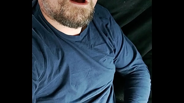 WORK BREAK MASTURBATE 