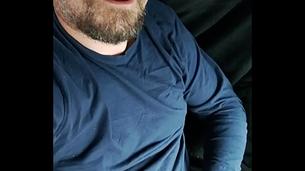 Play MP4 - TRYING TO RUB ON OUT BEFORE GOING BACK TO WORK THEN BOSS CALLS