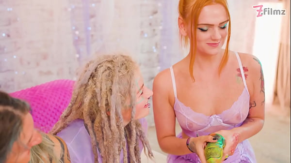 Squirt mayhem&ndash; 5 girls drench & play with anal toys gapes prolapse & atm