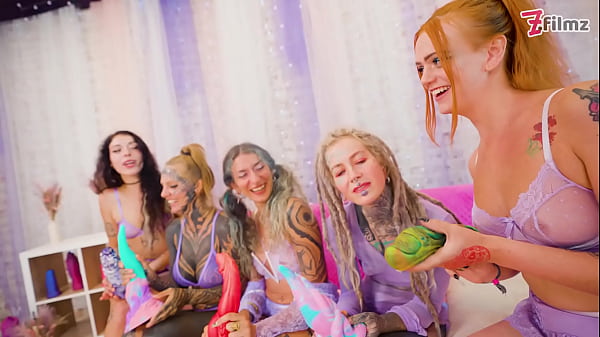 Squirt mayhem&ndash; 5 girls drench & play with anal toys gapes prolapse & atm 