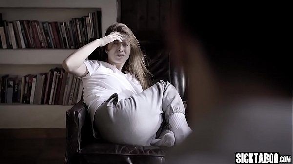 Play MP4 - Perverted doctor fucked teens tight pussy in his office