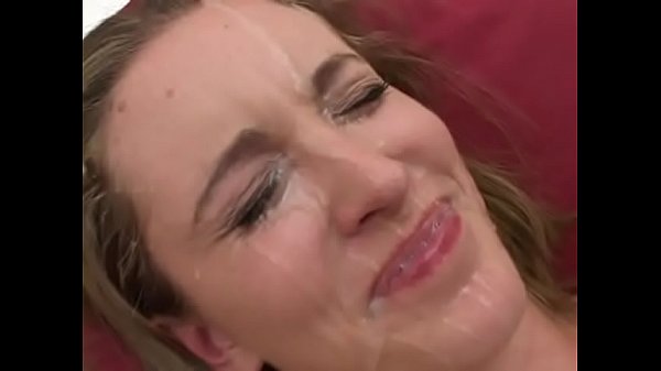 Amazing_brunettegets fingered and givesnice head