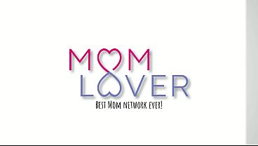 Nonton Busty Cougar Beverly Hillson - "cum In My Mouth" While Getting Pounded By Stepson Jayrock thumbnail