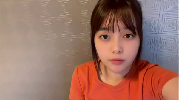 半ケツジーンズ状態で透明ディルドをおまんこに突っ込んで激しくオナニーしちゃってイキまくりました