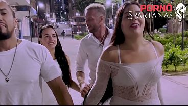 Amigos Fodem No Ano Novo thumbnail