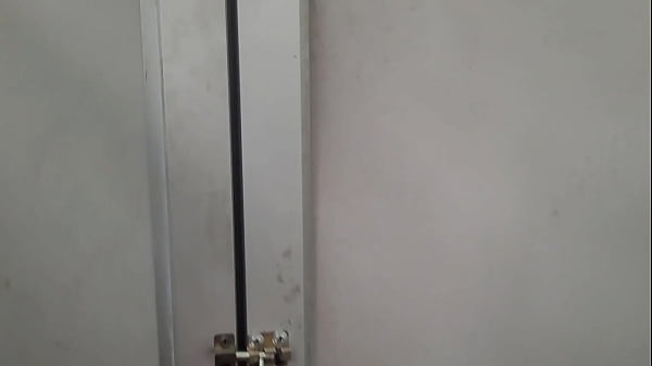 Play MP4 - Gay Culon Moviendo el Culo