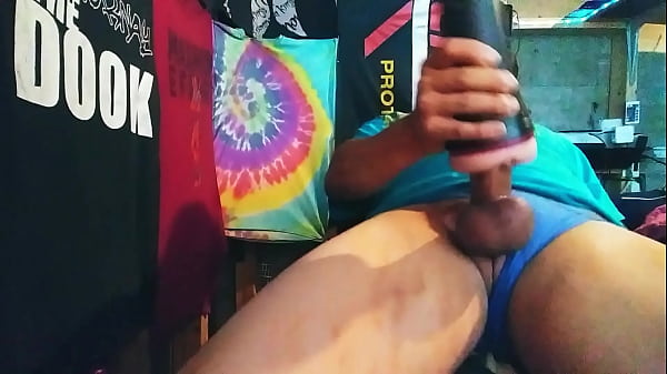 Zigzagman710 cums a really big_cumblasst n his toy. Convulsing_cumshot fast realeae