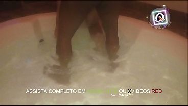 Negro Dotado Me Fudendo Na Hidromassagem ( Surpresinha De Niver ) thumbnail