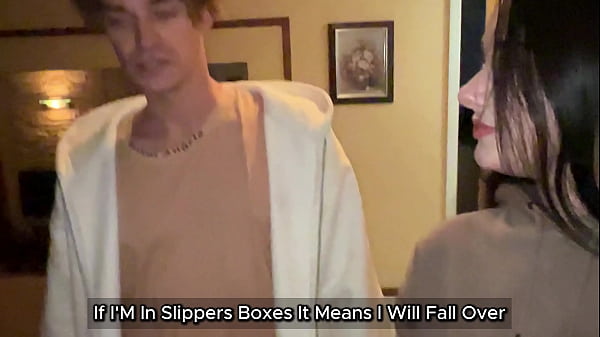 Play MP4 - Blowjob to a stranger after a walk with cum in throat