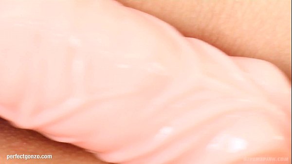 Play MP4 - Eve S gets herself off by masturbating with fingers and dildo at Give Me Pink