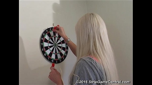 CharlieTearry_play Strip Darts