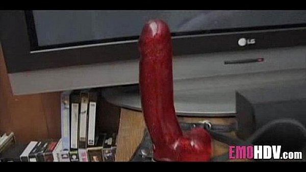 Nonton Lesbian Goth Chicks 027 thumbnail