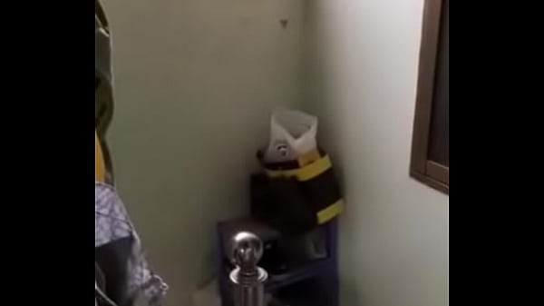 Nonton Went To Sleep And Forgot To Close The Door thumbnail