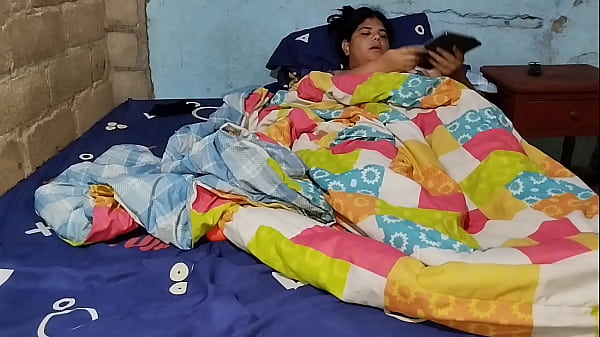 Nonton Me Preparo Para Follar Mi Amante Mientras El Cornudo De Polla Peque&ntilde;a De Mi Marido Est&aacute; Trabajando (grwm) thumbnail