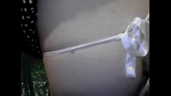 En hilo y vestidito me la ponen fuerte