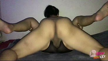 Fit Mom Fucked in Sexy Yoga Pants
