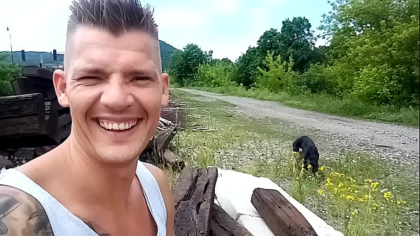 Play MP4 - Thomas&period; J & Claudia Macc