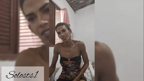Play MP4 - Daniela Santos de masturbando em seu quarto pra cliente louco por trans&comma; completo no RED&period;