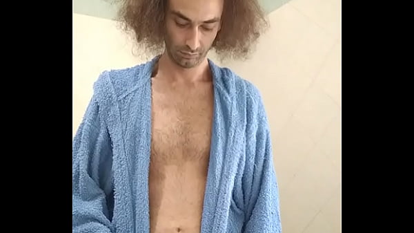 Play MP4 - E la toilette prende vita