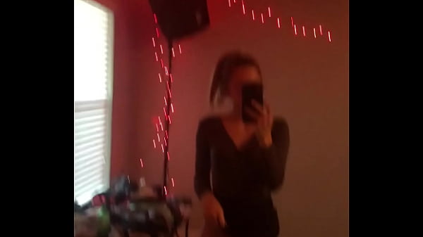 I really ike sucking on a white dick watch til the end 