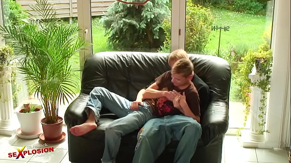 Play MP4 - young boys just 18 years like it bareback